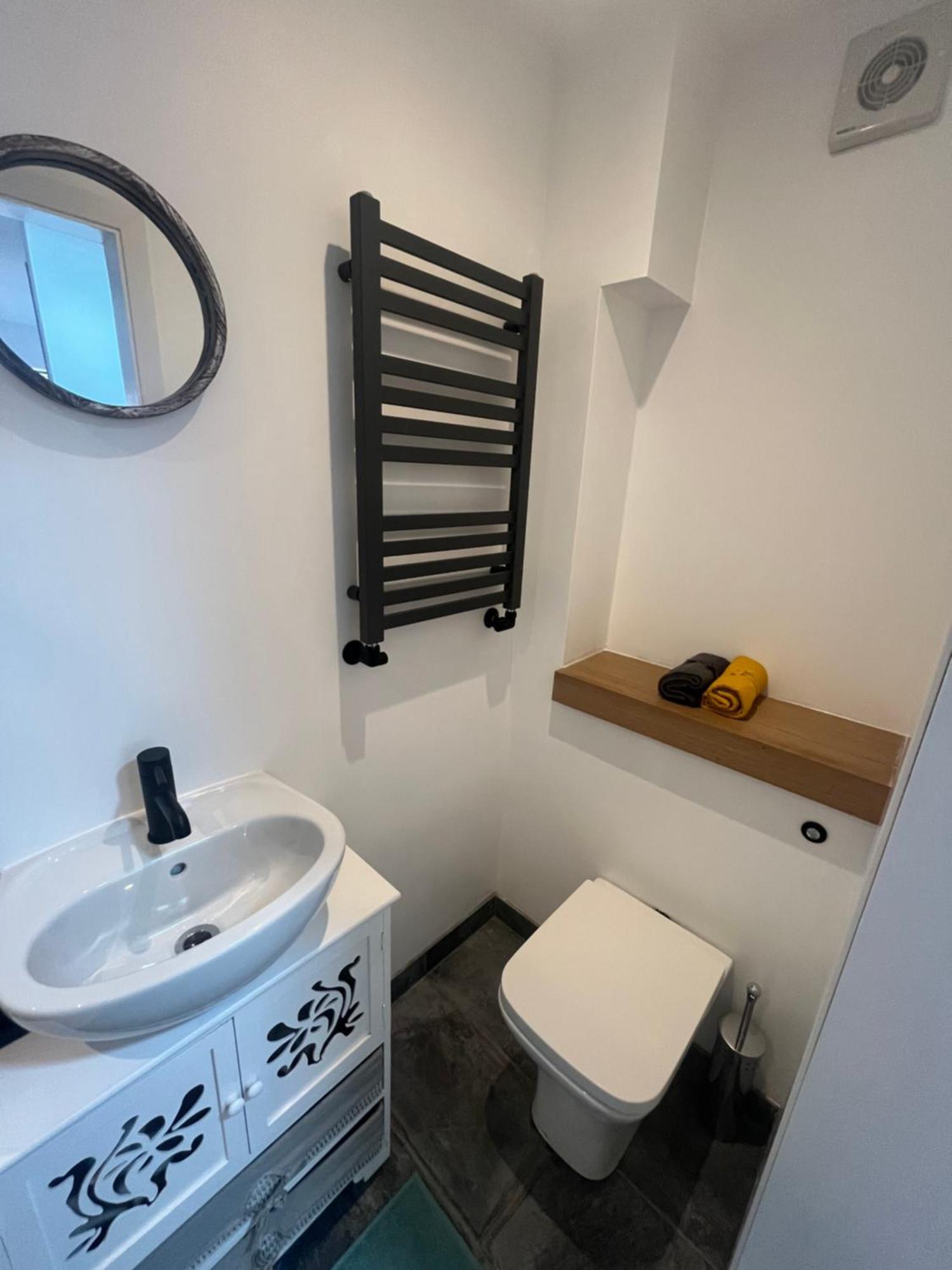 Teddington Little Gem Apartman London Kültér fotó
