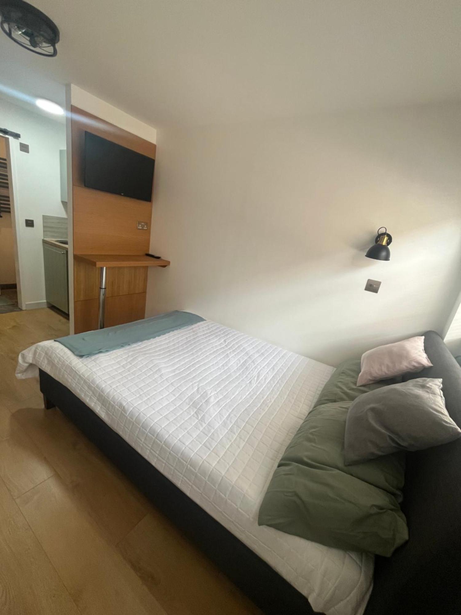 Teddington Little Gem Apartman London Kültér fotó